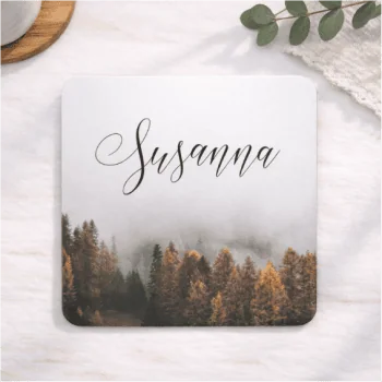 Kohver koos nimega "Sussanna" ja looduse taustaga.