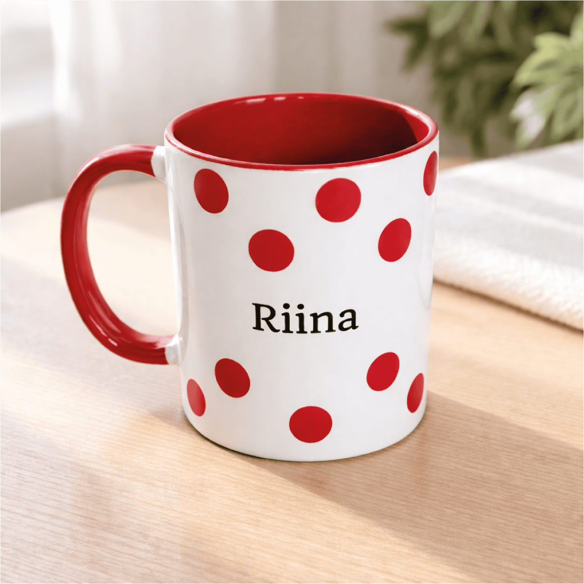 Kruus, isikupärane disain ja nimi Riina.